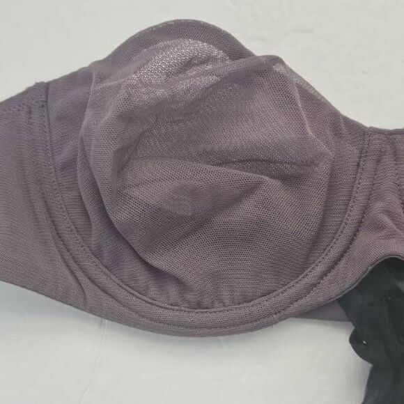 SKIMS STRAPLESS CONVERTIBLE BRA NWT - Picture 2 of 9